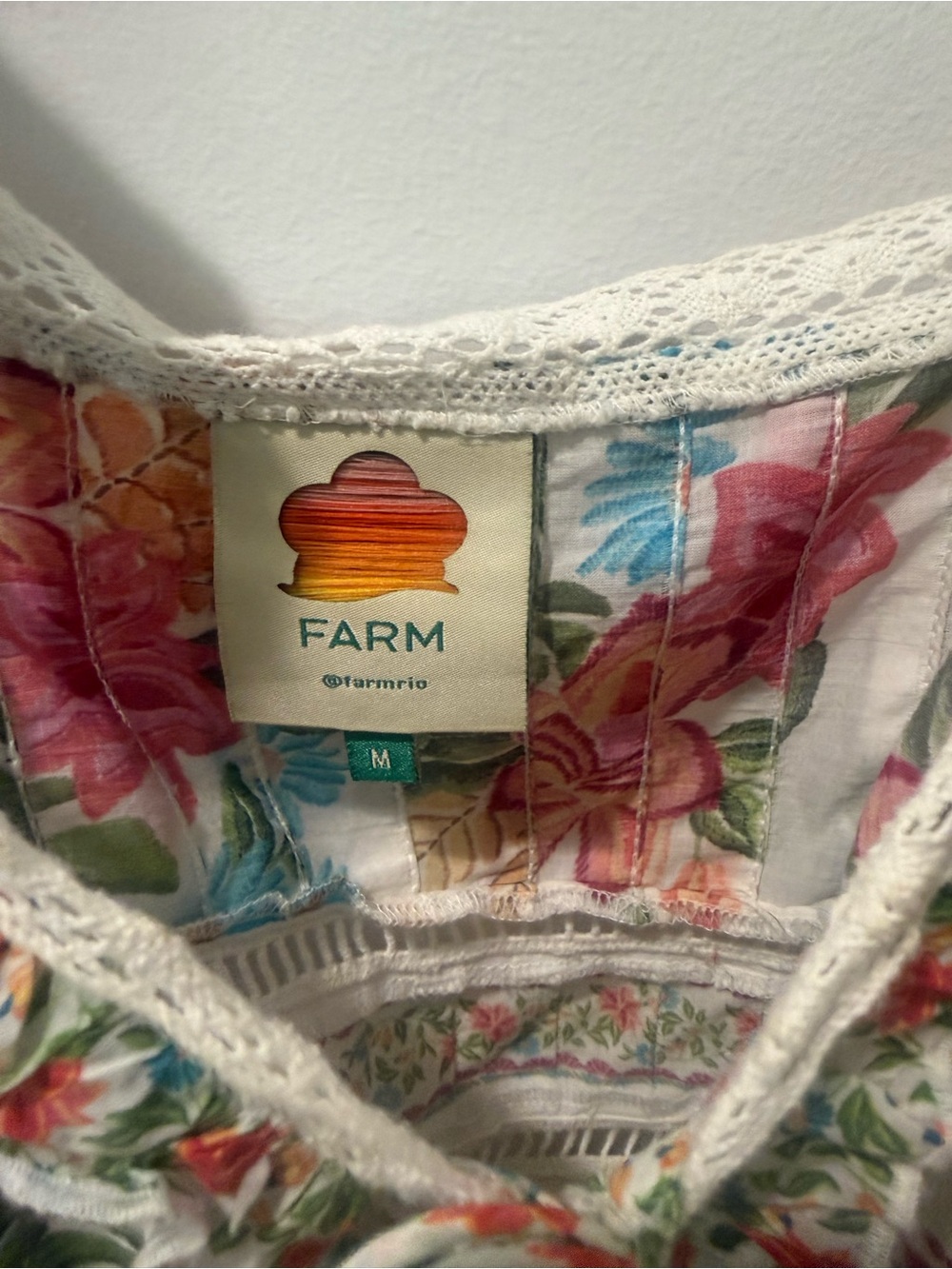 FARM Rio Off White Bloom Garden Sleeveless Blouse Off White Bloom Garden Sleeve - Picture 4 of 4